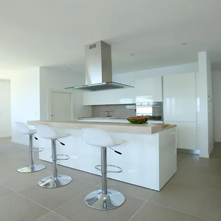 Apartmán Beachfront Lemonade With Pool I